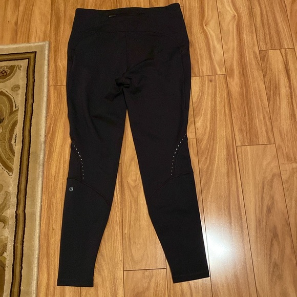 NWT Lululemon rain-repellent HR Run Tights,sz 12, length 28”. Logo on left calf. - Picture 11 of 14